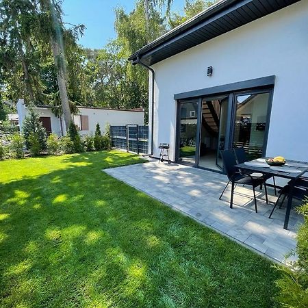 Apartamenty Przy Parku -150M Od Plazy Darlowko Buitenkant foto