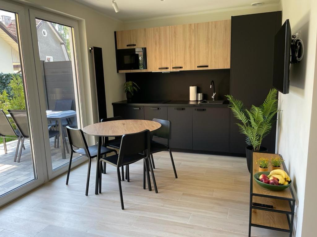Apartamenty Przy Parku -150M Od Plazy Darlowko Buitenkant foto