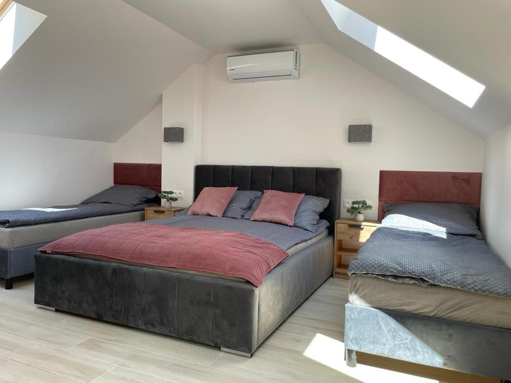 Apartamenty Przy Parku -150M Od Plazy Darlowko Buitenkant foto